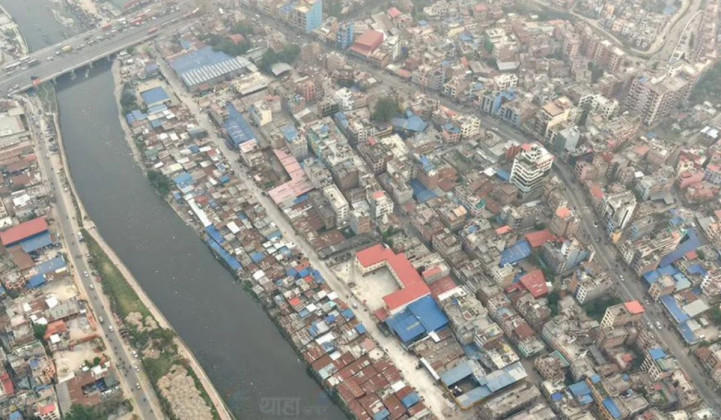 उपत्यकाका नदी किनारमा सवारी पार्किङ नगर्न ट्राफिक प्रहरीको आग्रह